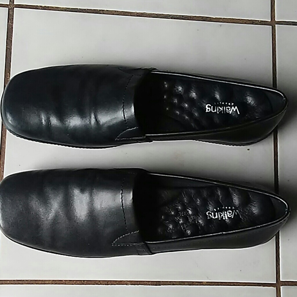 Black walking shoes